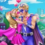 Игра Поцелуи Супер Барби