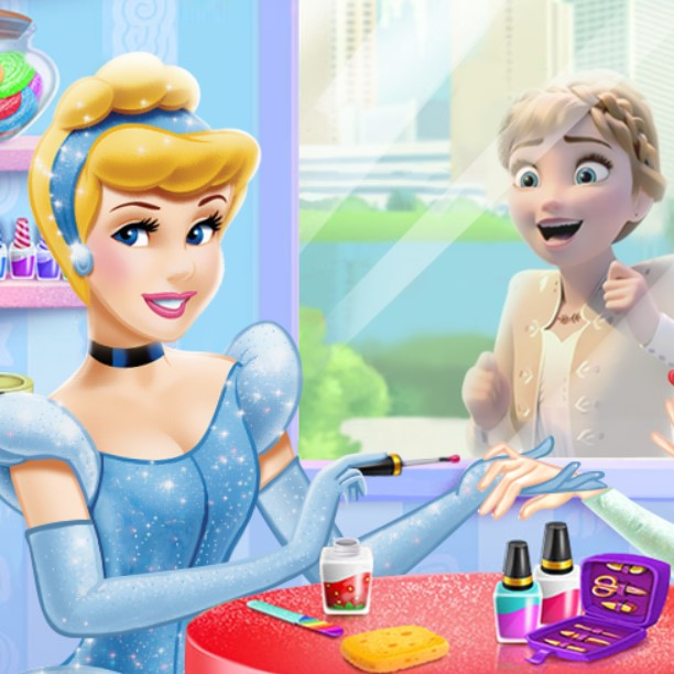 Игра Маникюрный Салон Принцессы Игра Маникюрный Салон Принцессы / Princess Nail Salon